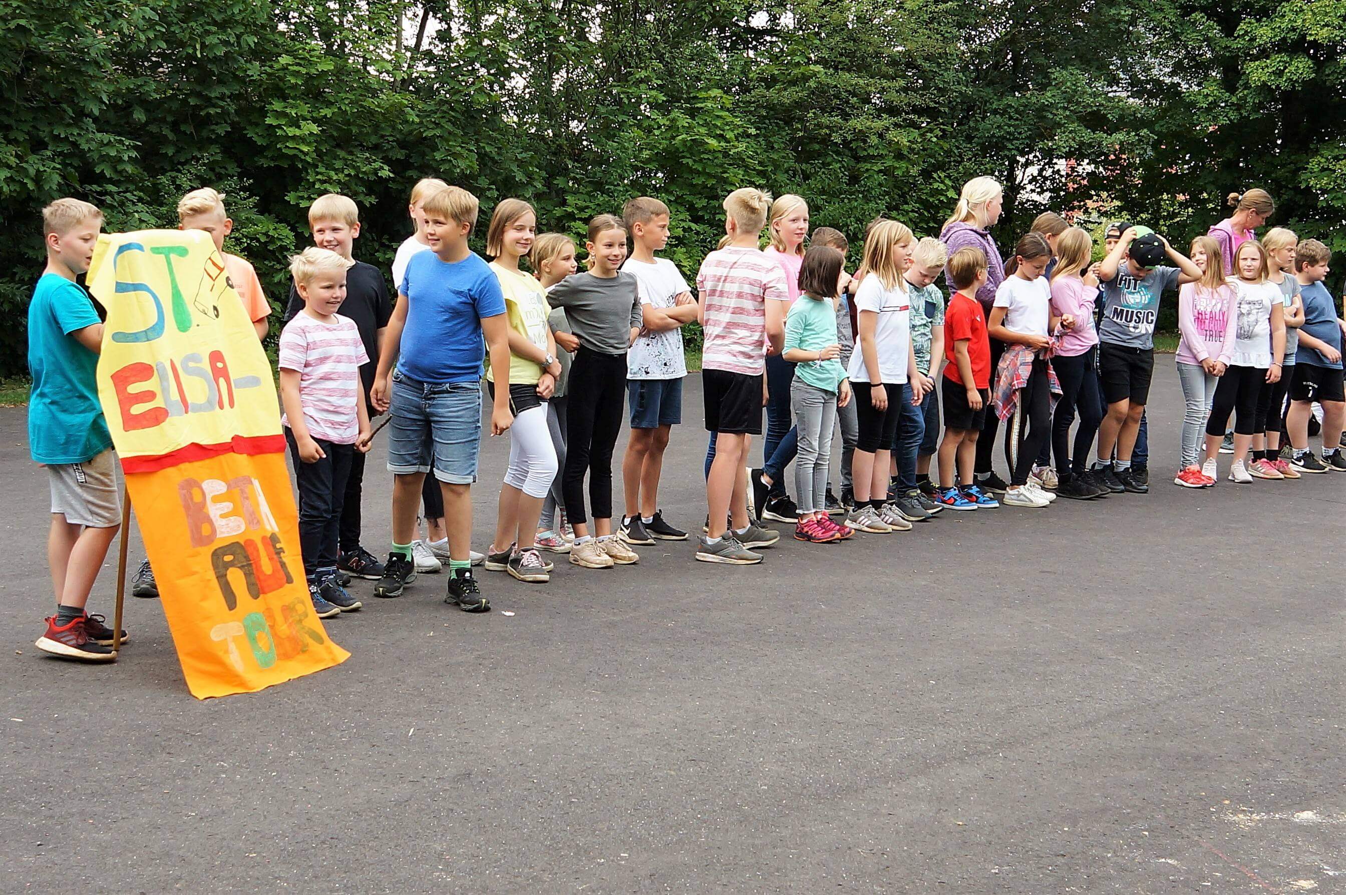 41 Kinder aus Reken im Westerwald – St. Elisabeth auf Tour – Katholische Kirchengemeinde St ...